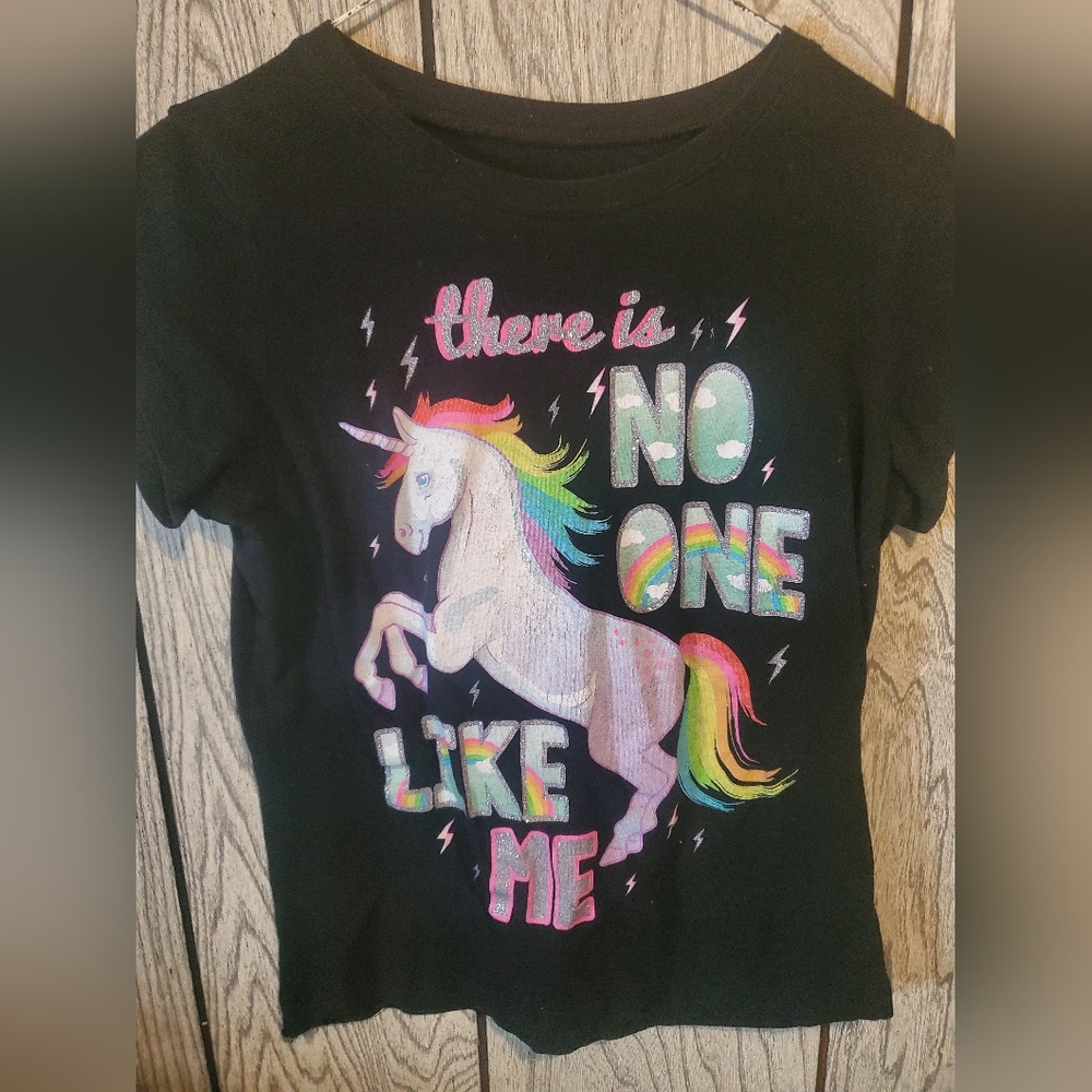 Cute Rianbow unicorn there no one like me T-shirt